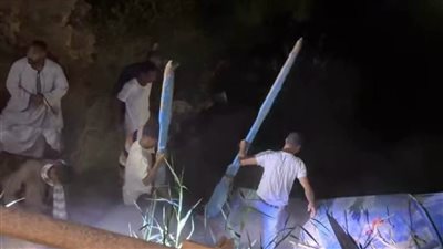 بالفلوكة والكشافات، لحظة البحث عن فتاة وشقيقها سقط بهما 