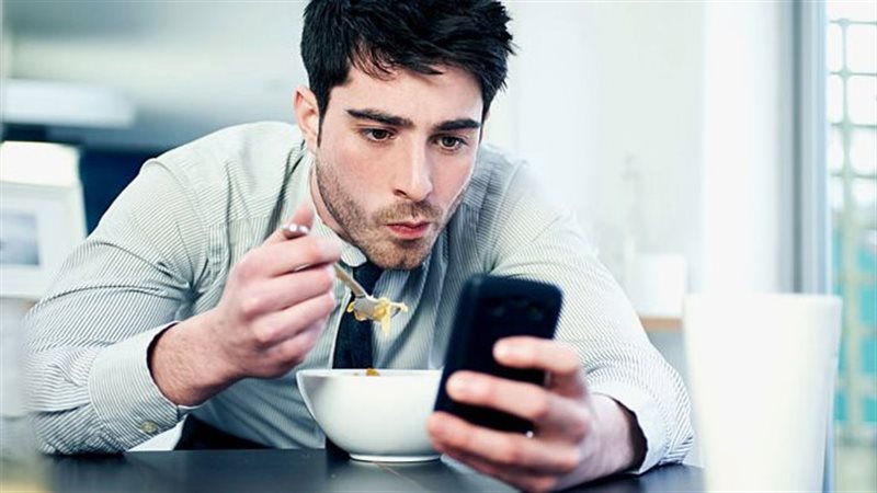 استخدام الموبايل،