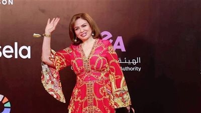 يتماشى مع فكري، إلهام شاهين تكشف سبب تقديمها فيلم الحافي 