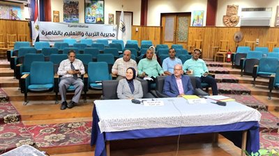مدير تعليم القاهرة تشدد على تأمين خط سير صناديق الأسئلة وكراسات الإجابة