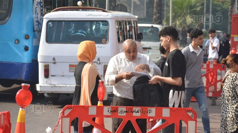 اب يراجع لابنه