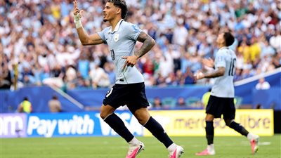 أراوخو وفالفيردي يقودان تشكيل أوروجواي الرسمي لمواجهة إسبانيا في كأس العالم