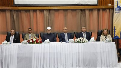 بالتعاون مع الأزهر، محافظ القاهرة يفتتح البرنامج التدريبى لتأهيل الكوادر لشغل الوظائف القيادية