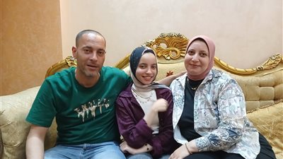 الأولى مكرر على الشهادة الإعدادية بالبحيرة: أحلم بأن أصبح طبيبة أسنان ووالداي سر تفوقي (فيديو)