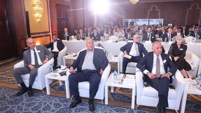 العشري: نتائج منتدى التعاون المصري الصيني تمهد لانطلاقة جديدة في العلاقات التجارية والاستثمارية