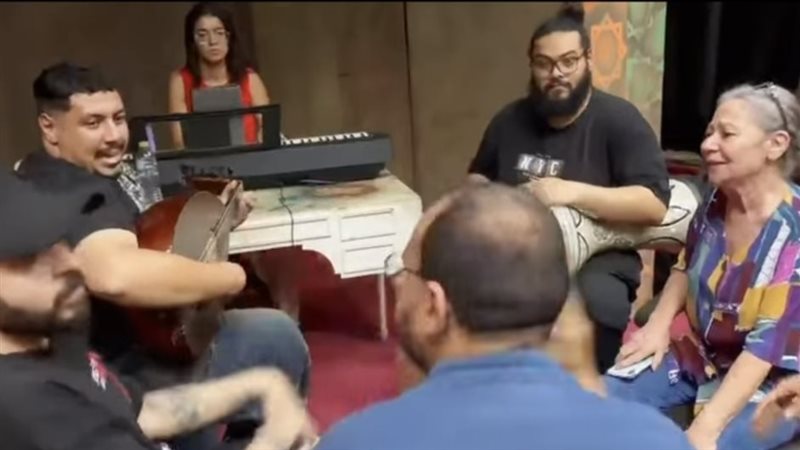 بروفات العرض المسرحي