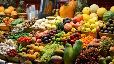 أسعار الفاكهة اليوم، ارتفاع العنب وانخفاض التين البرشومي 10 جنيهات