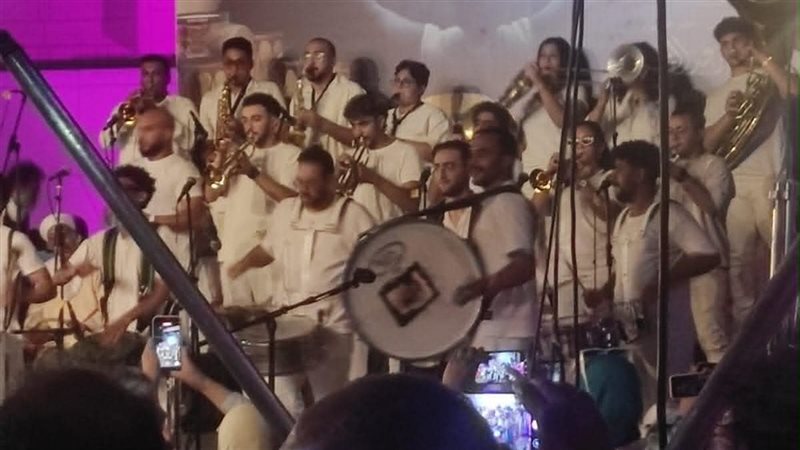 مهرجان الطبول، فيتو