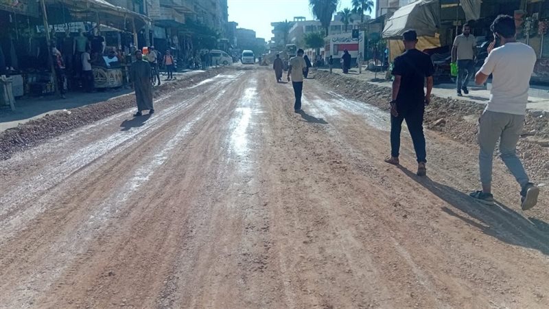 رصف وترميم بعدد من