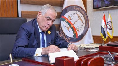 النائب العام: العنصر البشري الركيزة الأساسية لنجاح العمل القضائي 
