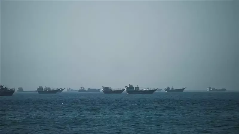 ناقلات نفط في مضيق