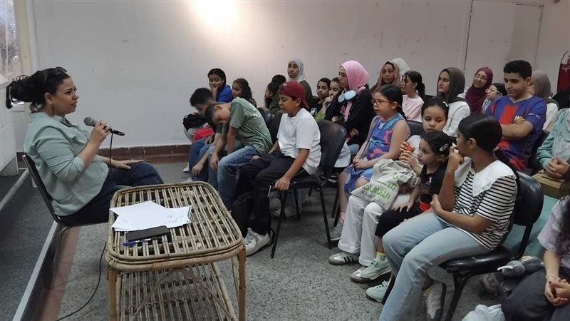 ندوة من الكلمة إلى