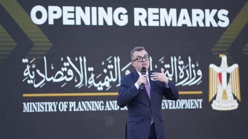 الدكتور أحمد رستم