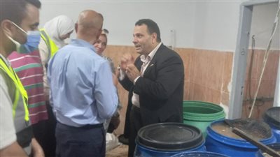 إعدام أغذية فاسدة والتحفظ على 27 طن مخللات ولحوم في حملة تموينية مكبرة بالإسكندرية 