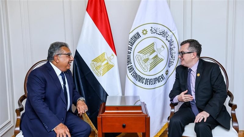 جانب من لقاء وزير