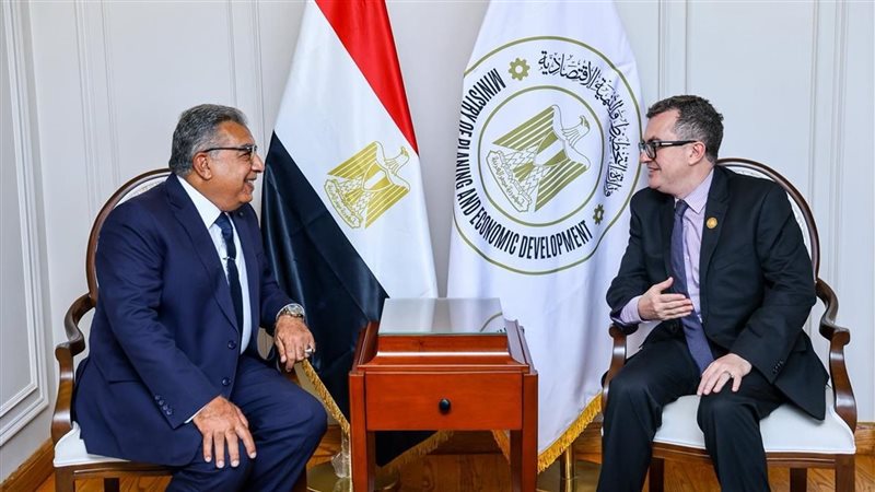 محافظ الدقهلية ووزير