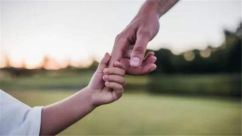 ماهية الأبوة وخصائصها