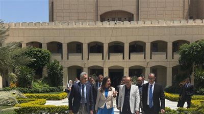 وزيرة الثقافة تجرى جولة تفقدية بدار الأوبرا وتعقد اجتماعا مع رضا الوكيل والقيادات الجديدة