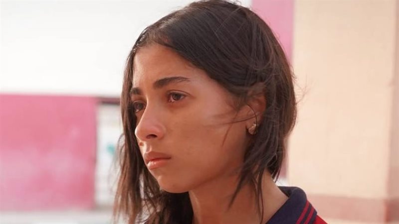 مسلسل تحت السن Under