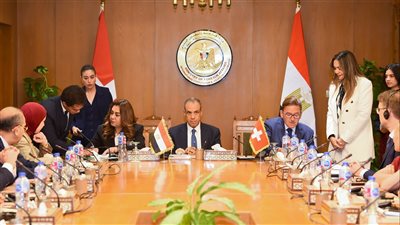 مصر وسويسرا تطلقان مبادرة “الإلكترونيات الدائرية” بمنحة 1.4 مليون فرنك لتعزيز الاقتصاد الأخضر 
