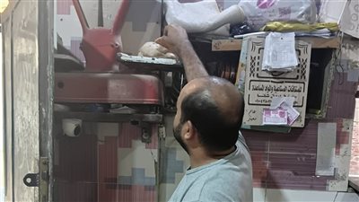 ضبط مصنع لتصنيع العصائر وتعبئة المياه المعدنية ومخزن أدوية بدون ترخيص ببلبيس