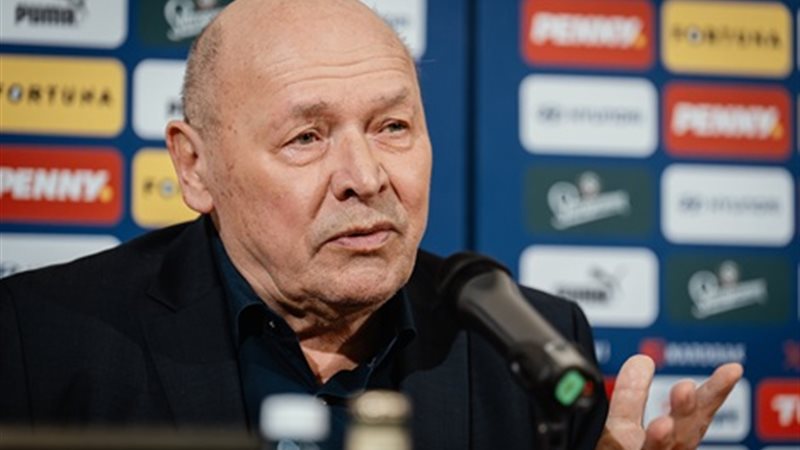 ميروسلاف كوبيك، فيتو