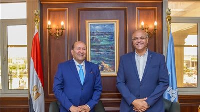 محافظ الإسكندرية يدعو الشباب للمشاركة في المبادرة الوطنية للمشروعات الخضراء الذكية