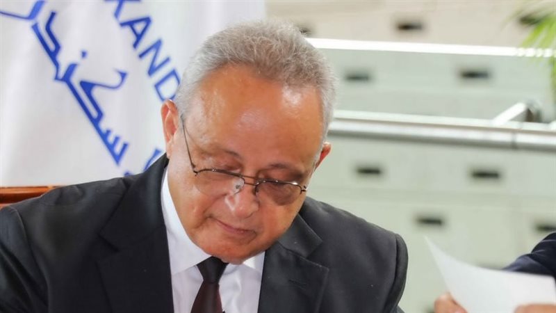 الدكتور أحمد عبد