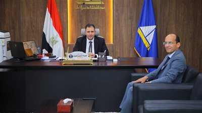 محافظ دمياط يبحث مع مدير الشباب والرياضة الجديد خطة العمل خلال المرحلة المقبلة