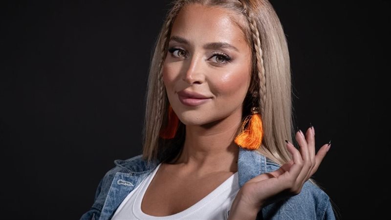 روزينا لاذقاني، فيتو