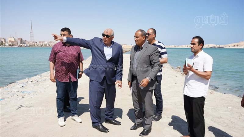 جولة ميدانية لمحافظ