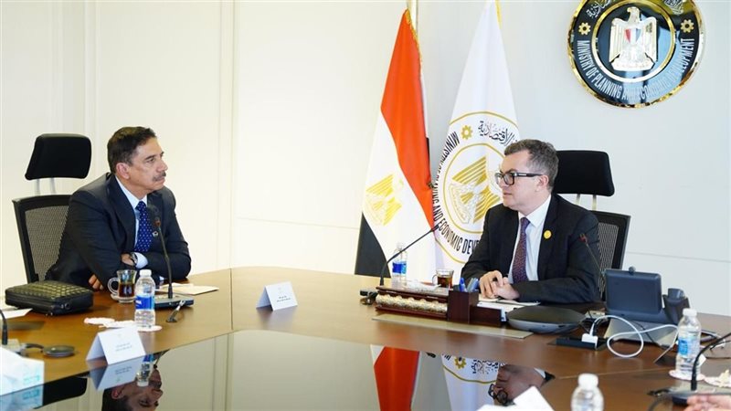 اجتماع وزير التخطيط