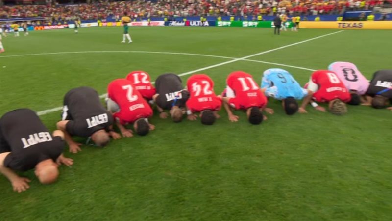 احتفالات حسام حسن