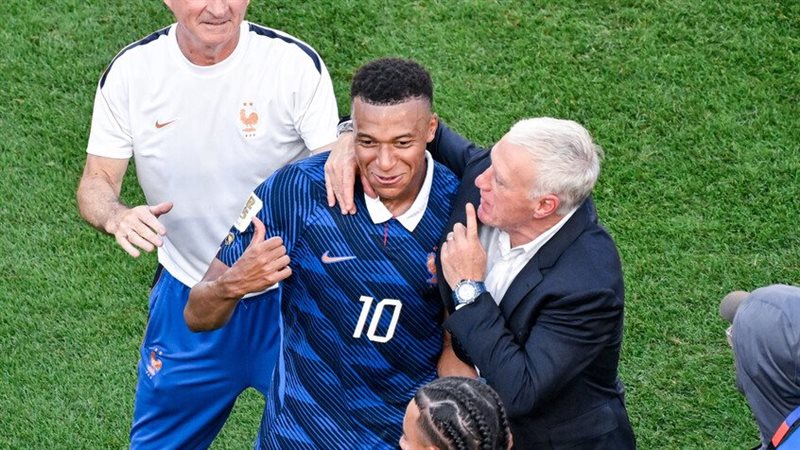 ديشامب ومبابي، فيتو