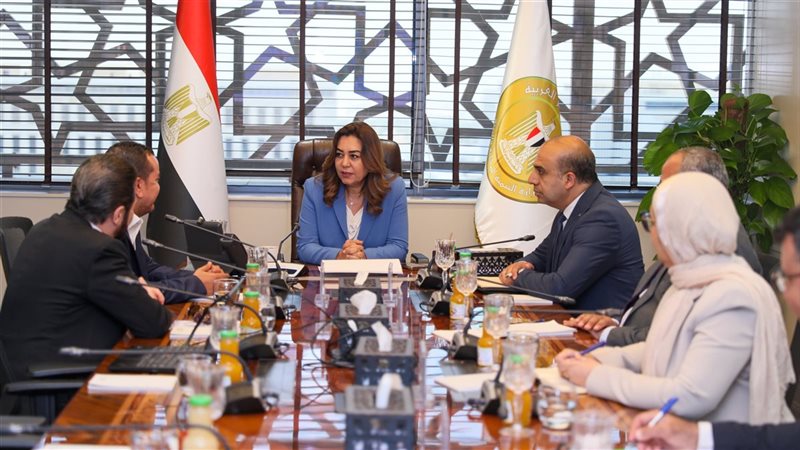  الدكتورة منال عوض