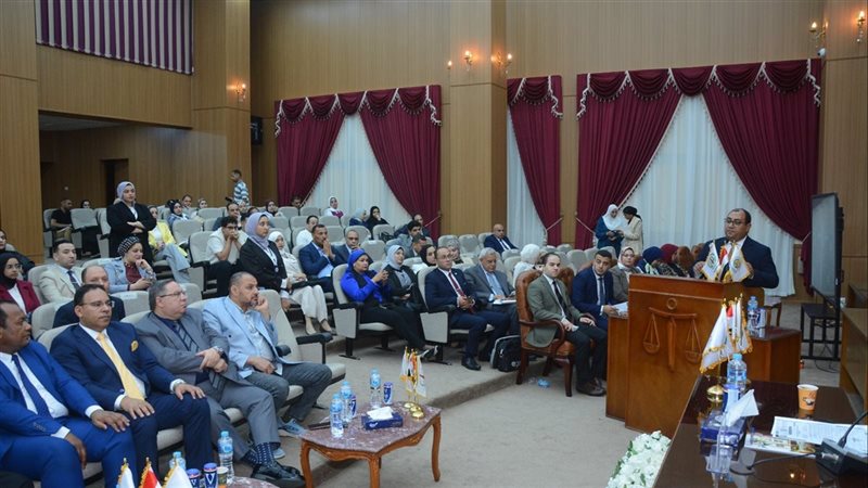 حقوق المنصورة تختتم