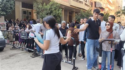 بالمراوح والمياه، دخول طلاب الثانوية العامة اللجان لأداء امتحاني الفيزياء والتاريخ بالدقهلية 