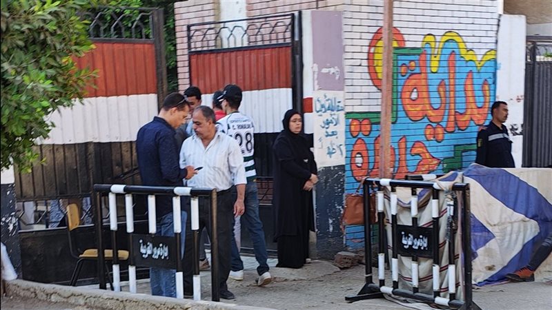 توافد طلاب الثانوية