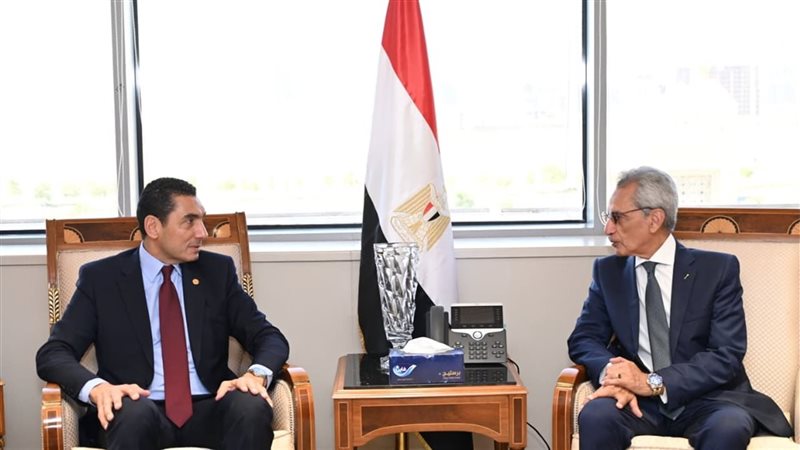 وزير الشباب والرياضة