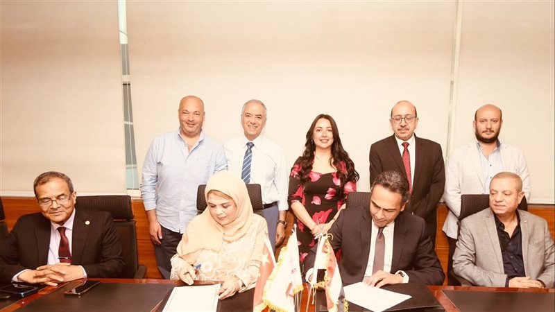 تعاون بين الجامعة