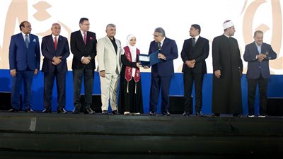 بجوائز بلغت 1.5 مليون جنيه، محافظ الدقهلية يكرم 260 حافظا لكتاب الله بقرية بطرة في طلخا (صور)