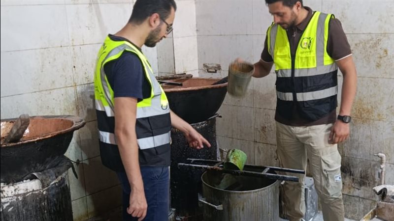 ضبط طن حلوى وشوكولاتة