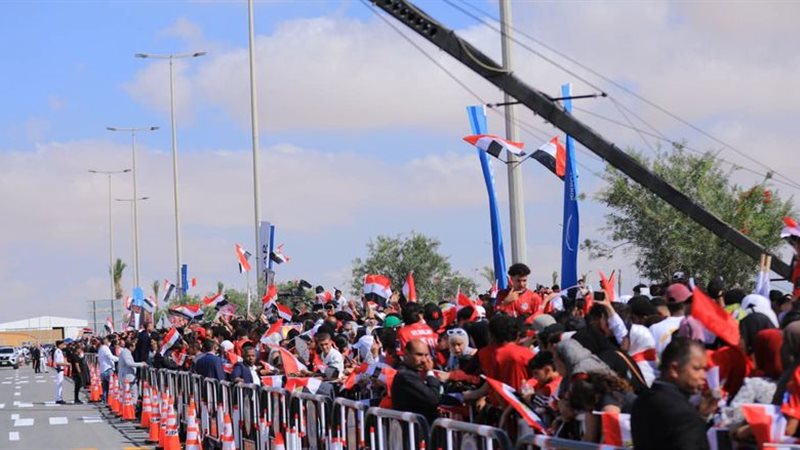 الاف المصريون احتشدوا