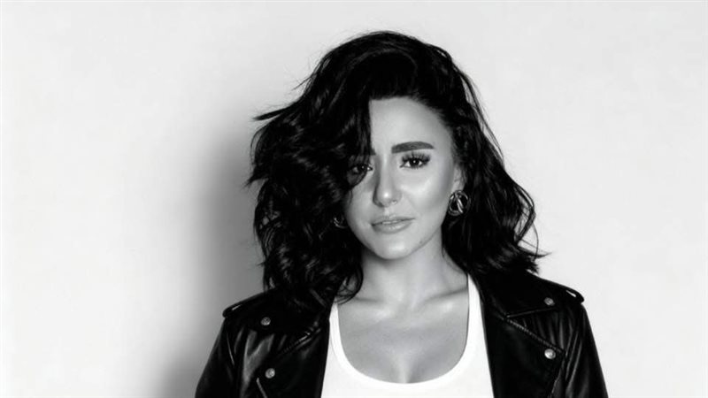 الفنانة إيمان سلامة