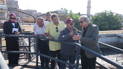 رئيس “صرف الإسكندرية” يتابع انتظام العمل بمحطة معالجة الهانوفيل