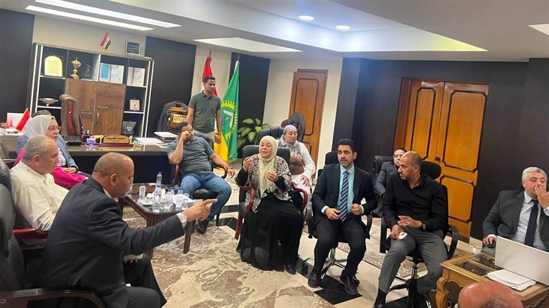 مسؤولو الاسكان