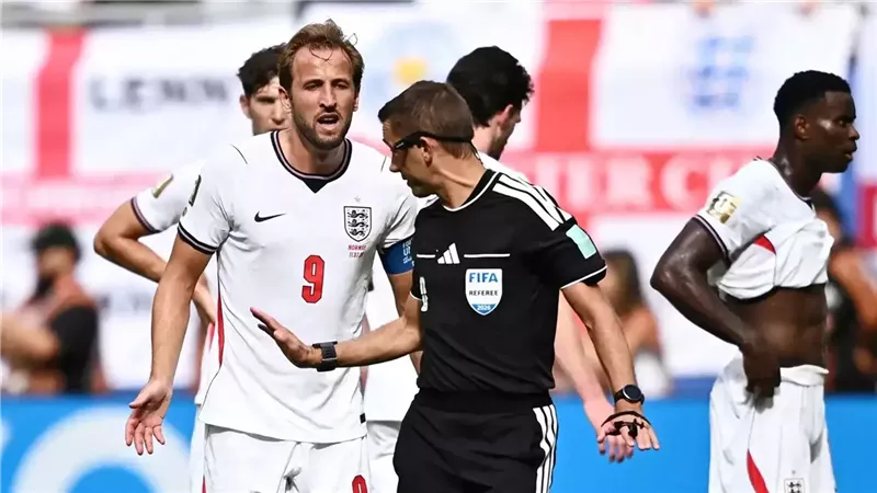 اعتراض لاعبي منتخب