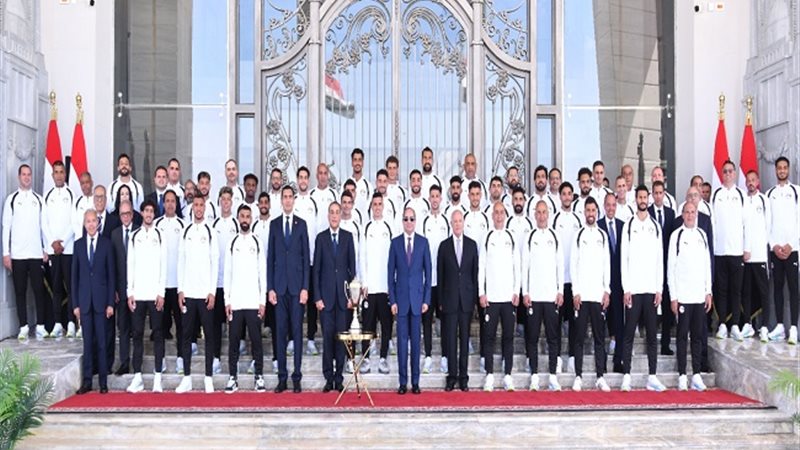 السيسي ولاعبي المنتخب