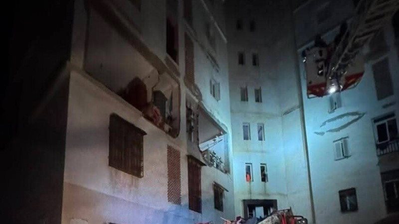  حريق وانفجار داخل