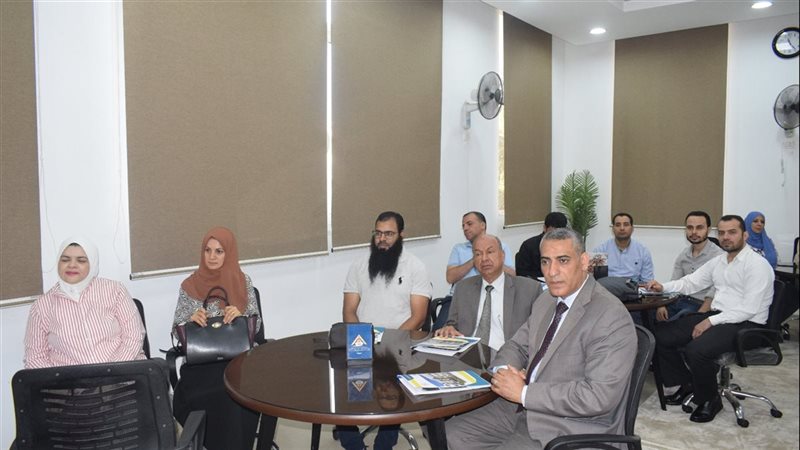 رئيس جامعة بنها يفتتح